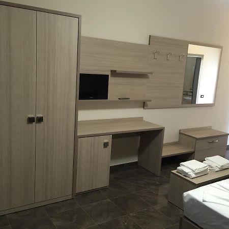 Herges Hotel Durrës Eksteriør bilde
