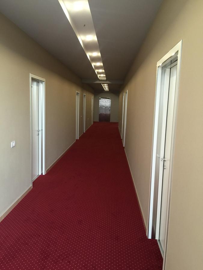 Herges Hotel Durrës Eksteriør bilde