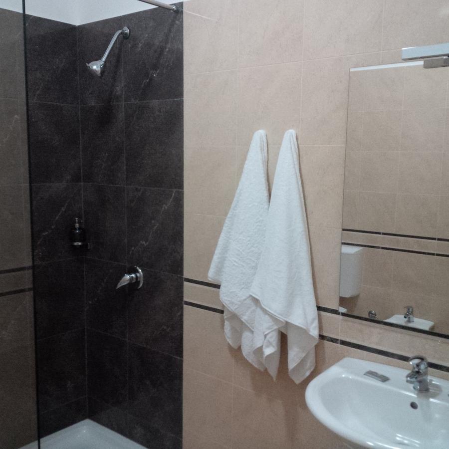 Herges Hotel Durrës Eksteriør bilde