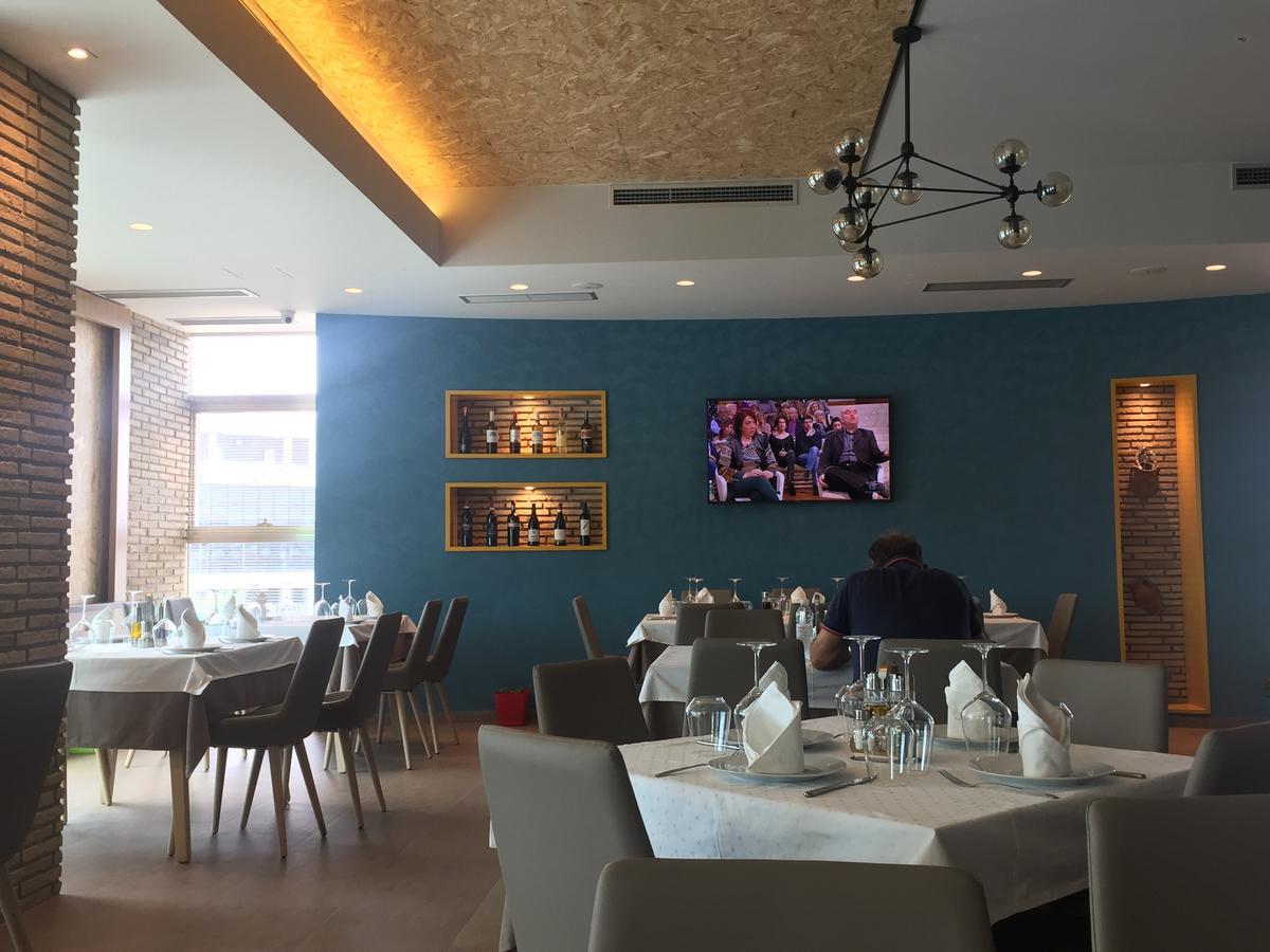 Herges Hotel Durrës Eksteriør bilde